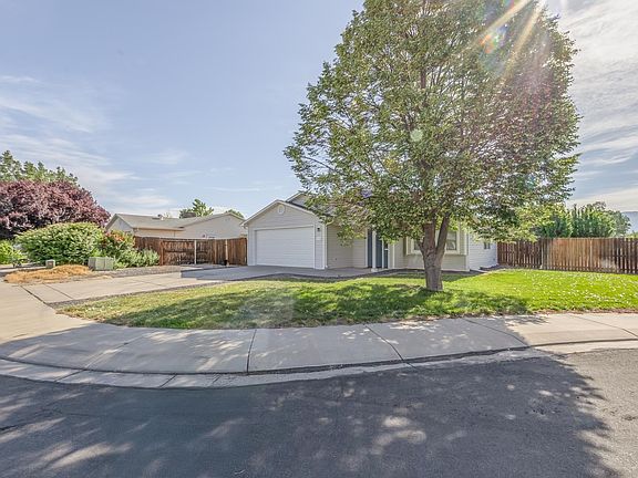3rd image of 430 Countryside Ln