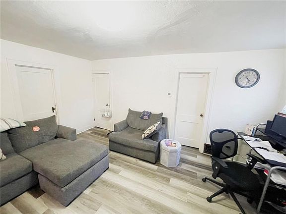 2nd image of 103 N Noyes Blvd