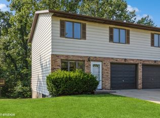 1359 Southview Cir, Coralville, IA 52241