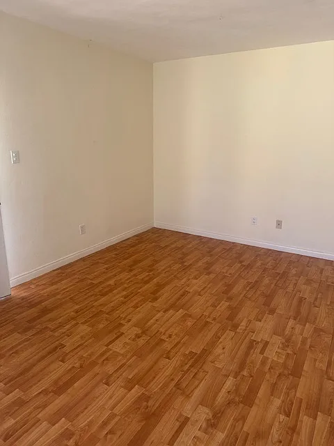 2 bed, 750 sqft, $2,285 — Photo 3