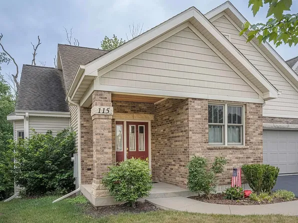 115 Olde Maple Ct, Galena, IL 61036