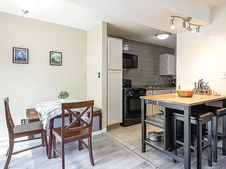 21U Fernwood Dr #21 — Photo 6