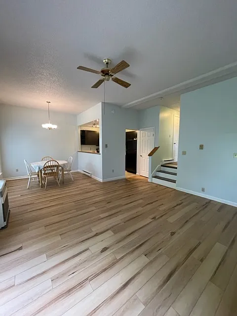 11 Sadler Drive - 11 — Photo 2