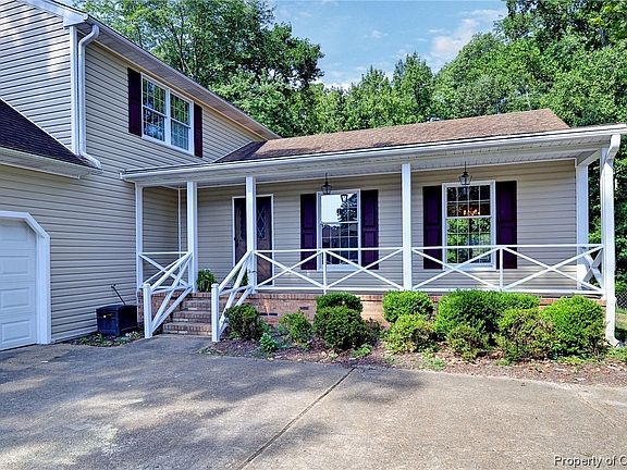 3rd image of 27 Cherbourg Dr