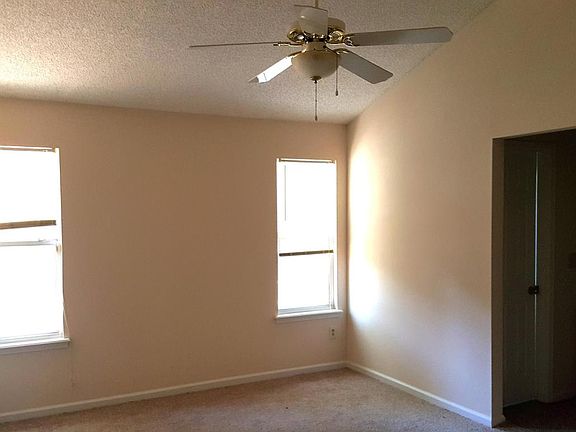 5th image of 8498 Rockridge Dr