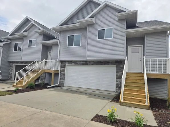 Julie E Lee Living Trust, 1609-1615-1654 Aspen Ct #1611, North Liberty, IA 52317