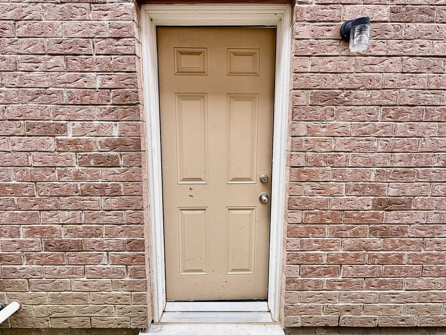 2 bed, $1,600 — Photo 2