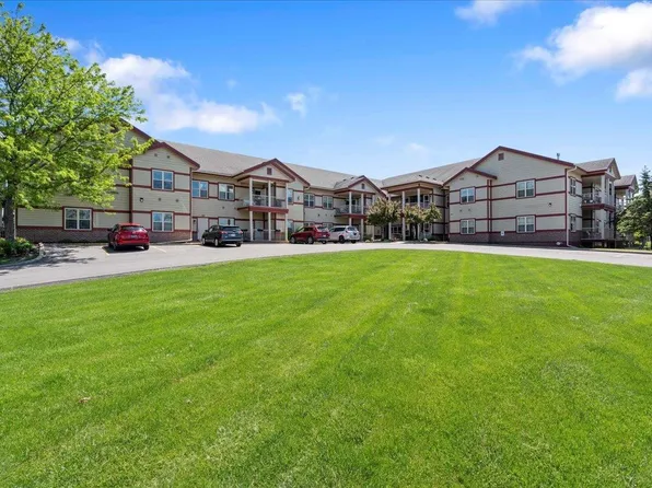 1300 School Street #209, Sun Prairie, WI 53590