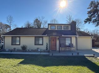 6814 Pence Rd, Charlotte, NC 28215