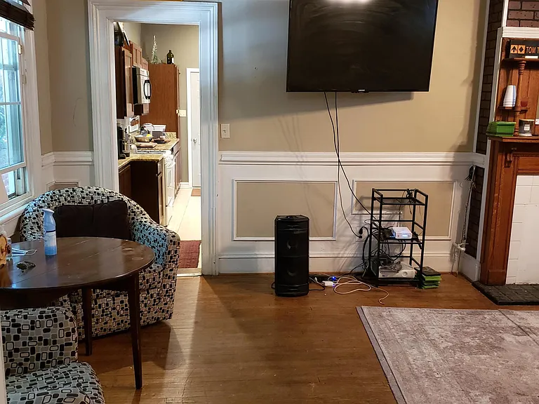 132 S Cherry St — Photo 6
