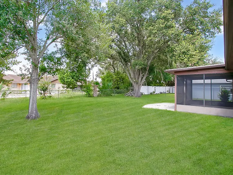 405 Long Dr — Photo 15