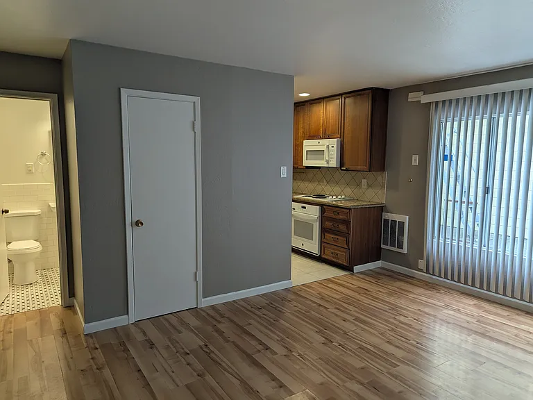 322 32nd Ave #2 — Photo 1