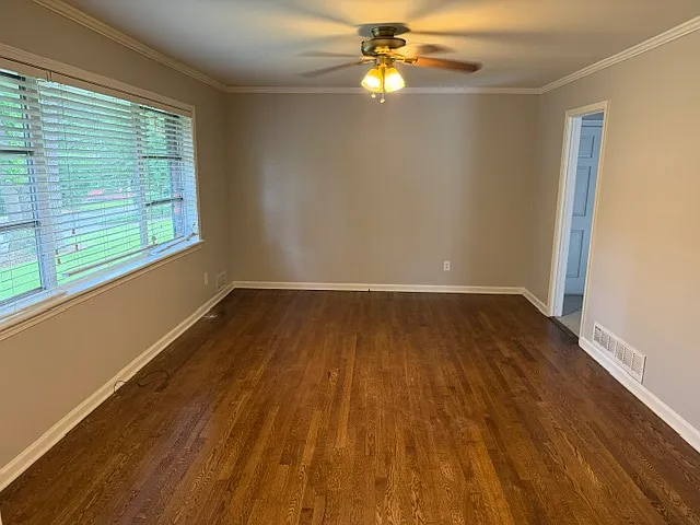 2342 Cortez Way — Photo 4