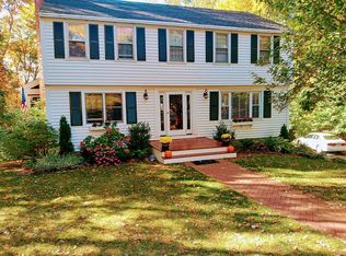 3 Red Coat Cir, Shrewsbury, MA 01545