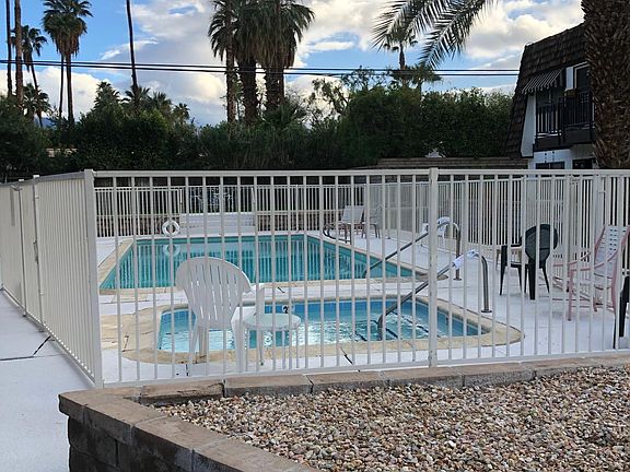 Swimming Pool & Jacuzzi