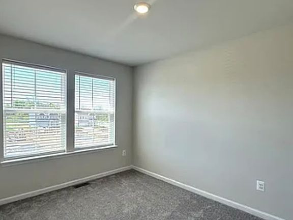3rd image of 85 Rolling Branch Dr