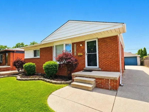 21724 Arrowhead St, Saint Clair Shores, MI 48082