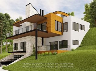 37 Bradley St, Saint Catharines, ON L2T1R5