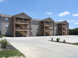 174 Killdeer Cir APT 206, Moscow Mills, MO 63362