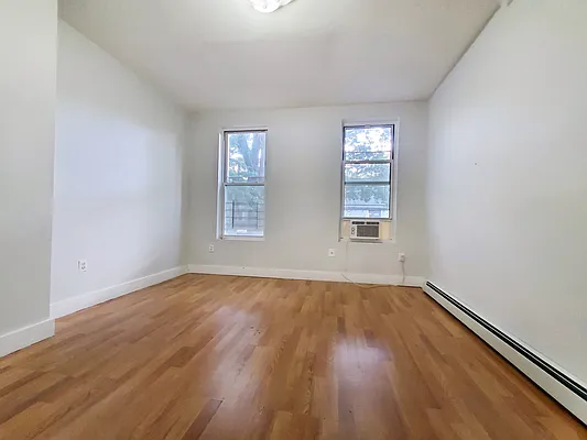 Rented by Rentall Group Inc | media 6