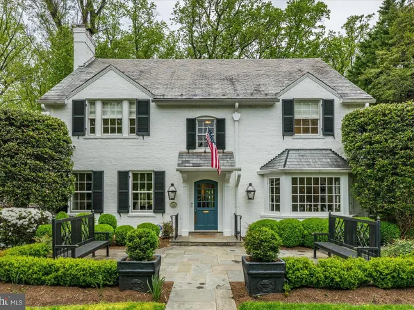 4923 Hillbrook Ln NW, Washington, DC 20016