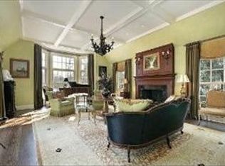 796 E Deerpath, Lake Forest, IL 60045