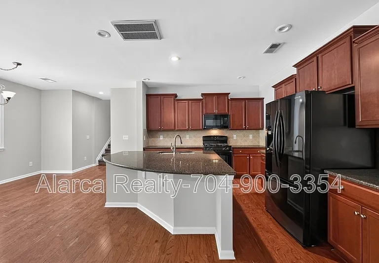 11528 Lottingly Dr — Photo 5