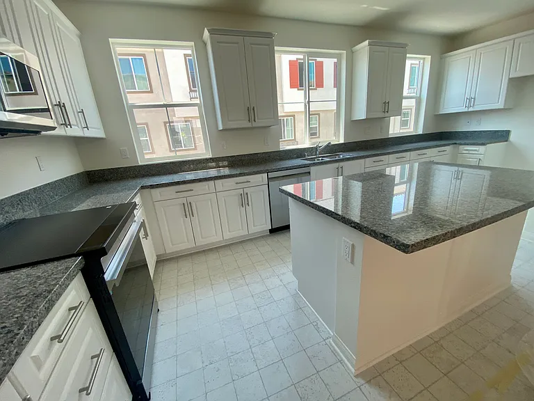 315 Liberty Way — Photo 2