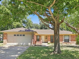 3204 Denbury Dr, Fort Worth, TX 76133