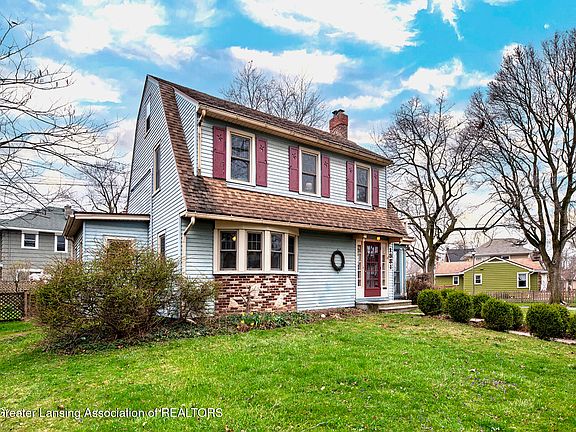2nd image of 1581 N Genesee Dr