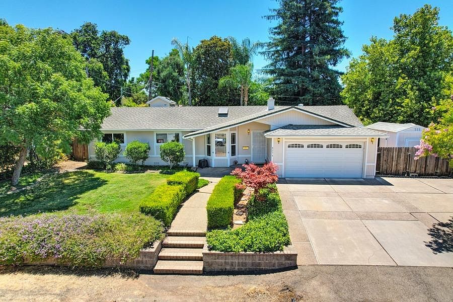 1st image of 8274 Beehive Ct