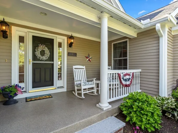 11 Lebeau Dr #11, Middleton, MA 01949
