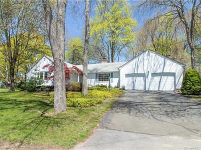 27 Meadowood Lane, Old Saybrook, CT, 06475