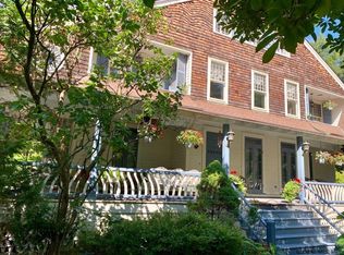 410 Loudon Rd, Loudonville, NY 12211