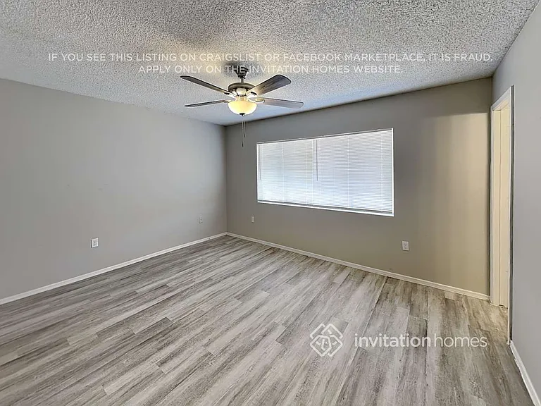 550 N 64th St — Photo 12
