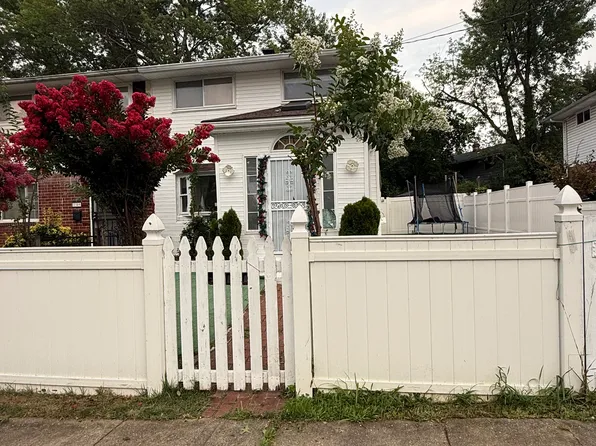 2307 Virginia Ave, Landover, MD 20785