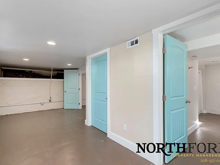 208 N 18th St — Photo 11