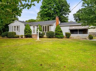 31 Thomas Rd, Lynnfield, MA 01940