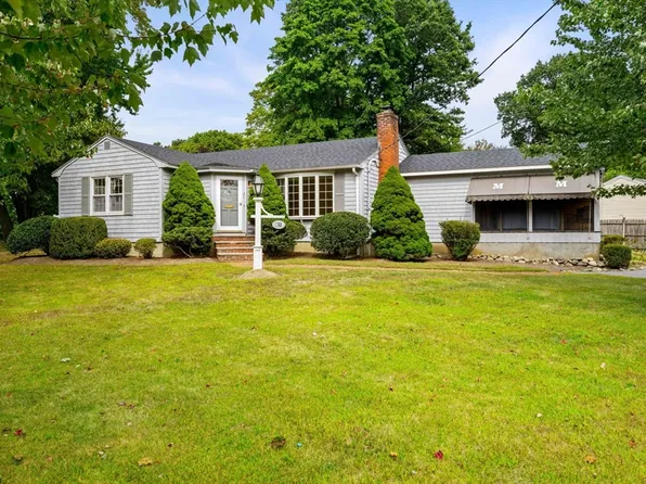 31 Thomas Rd, Lynnfield, MA 01940