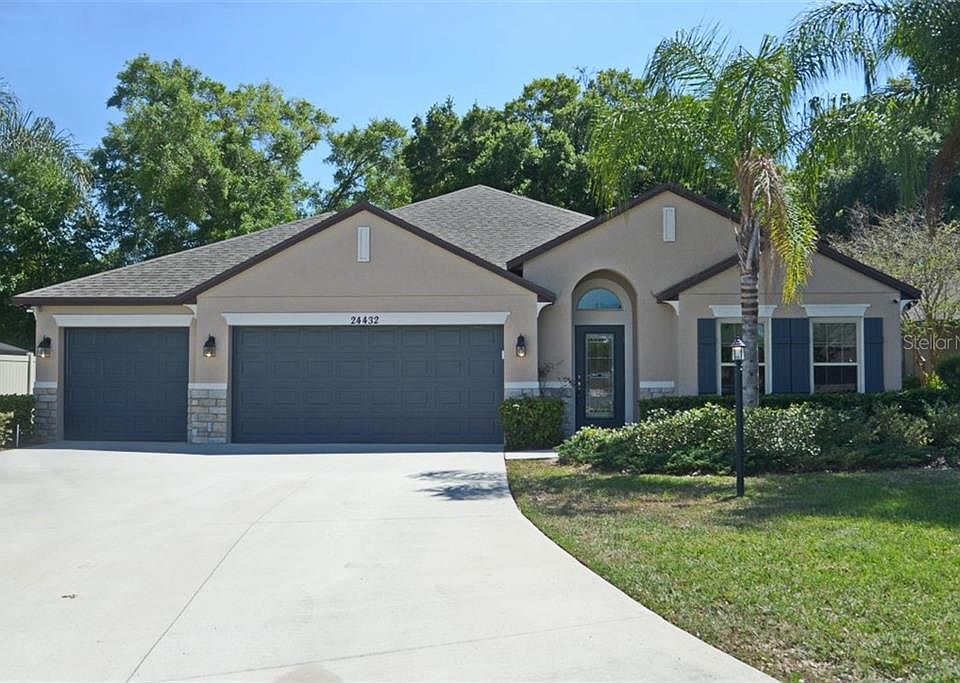 1st image of 24432 Woodhill Ct