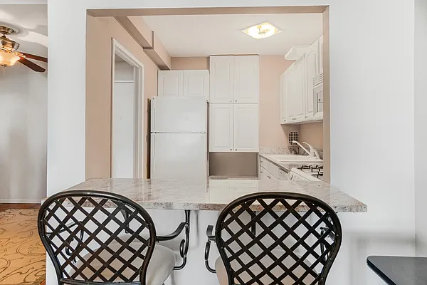 Sold by CENTURY 21 Sunny Gardens Realty, Inc. | media 21