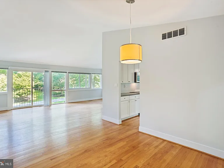 8206 Stone Trail Dr — Photo 18