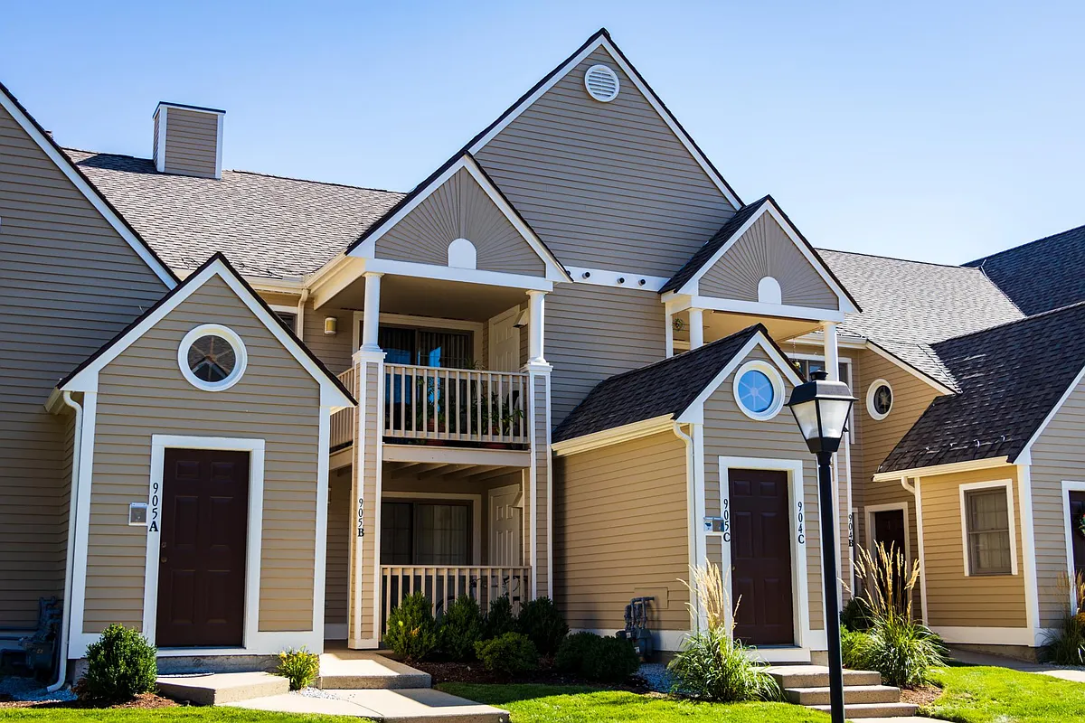 Building Photo - Briar Glen Village
