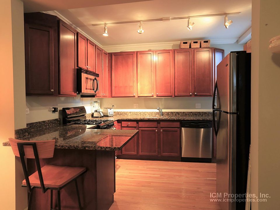 1st image of 4863 N Hermitage Ave #4867-2W