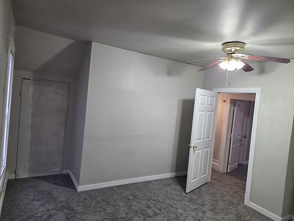 3rd image of 419 E Division St