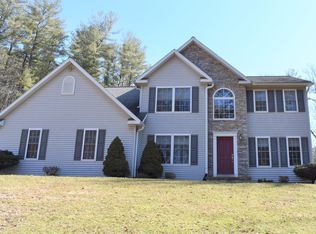 102 Lin Ridge Dr, Lock Haven, PA 17745