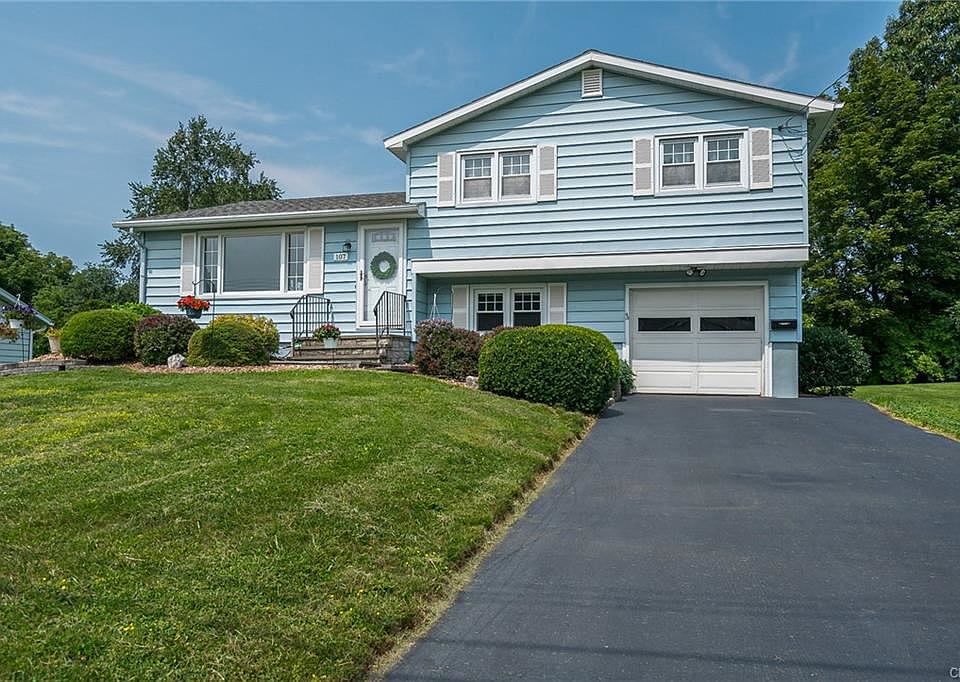 1st image of 107 Skyview Dr