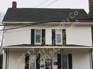 42 E High St, Red Lion, PA 17356