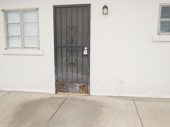 2nd image of 3916 Pierce Ave