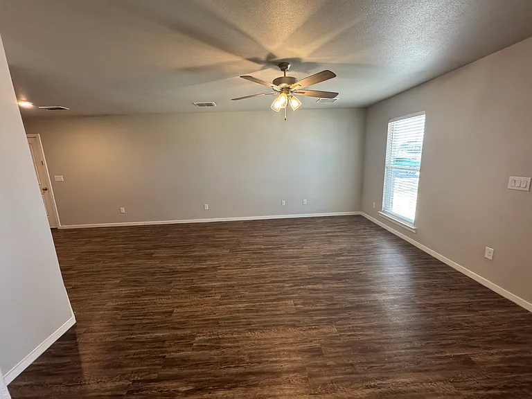 3411 Tiffin Ave — Photo 16